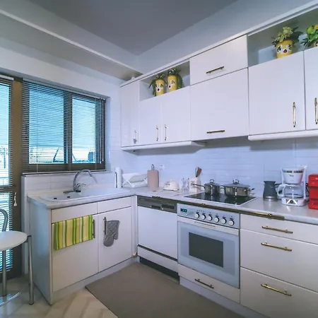 Yianni'S Home-Comfort Apartment In Volos Exterior foto