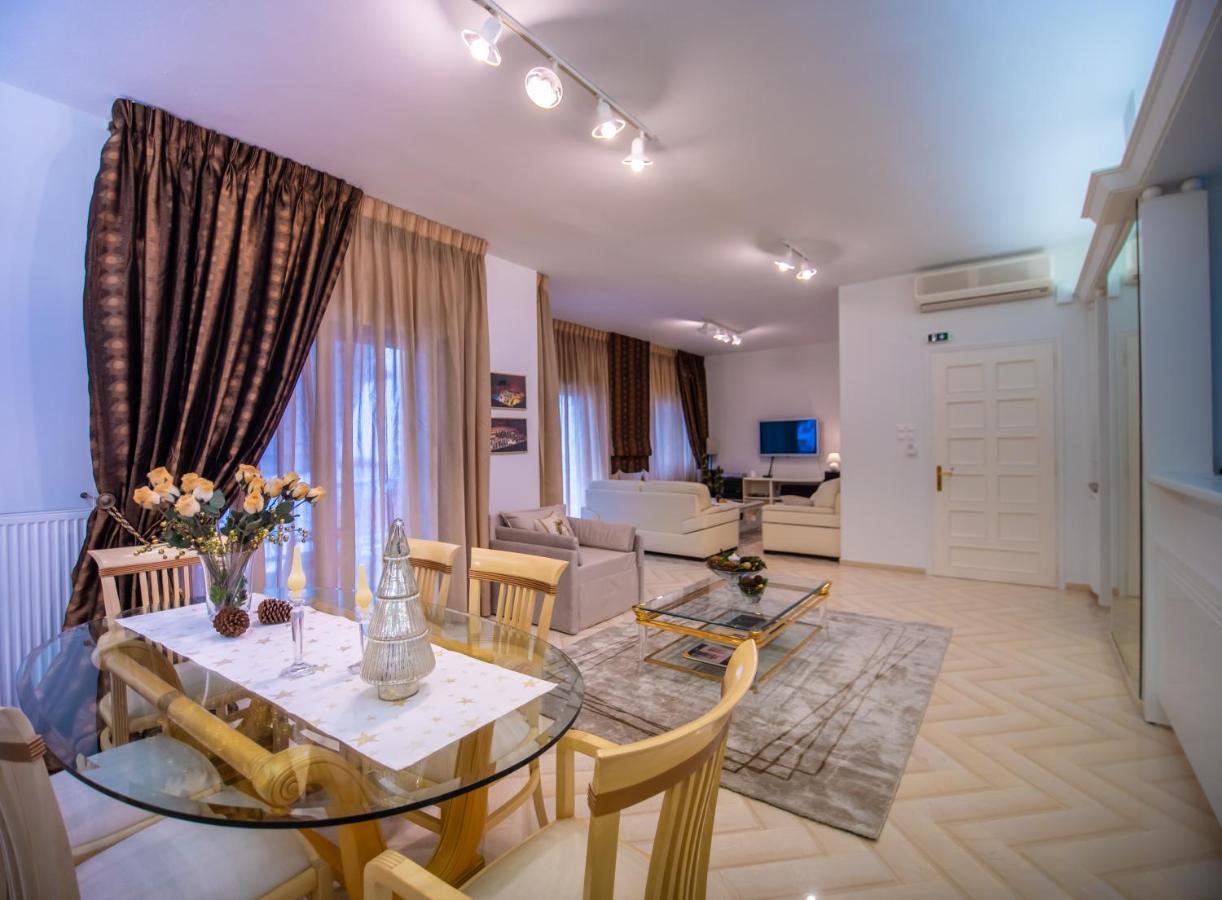 Daire Yianni's Home-comfort In *